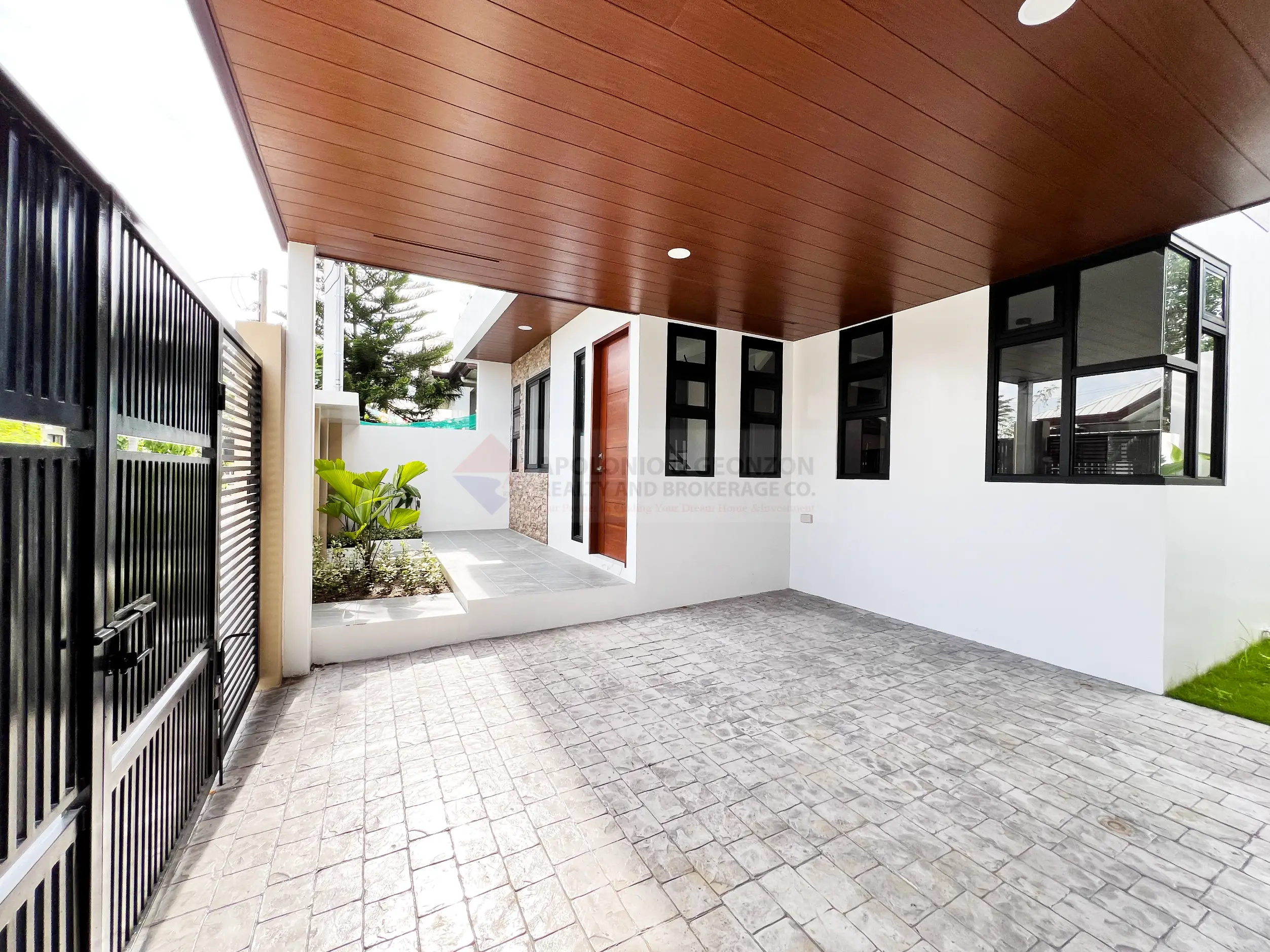 2-storey-house-tigatto-davao-garage