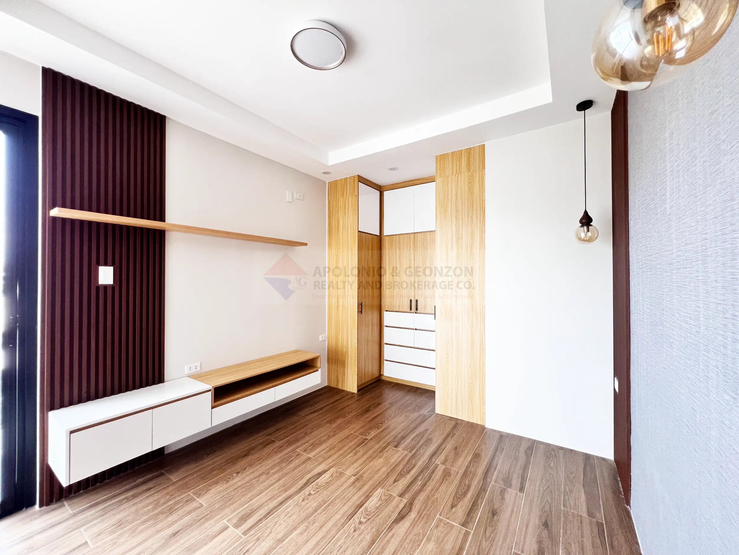 2-storey-house-tigatto-davao-master-cabinet