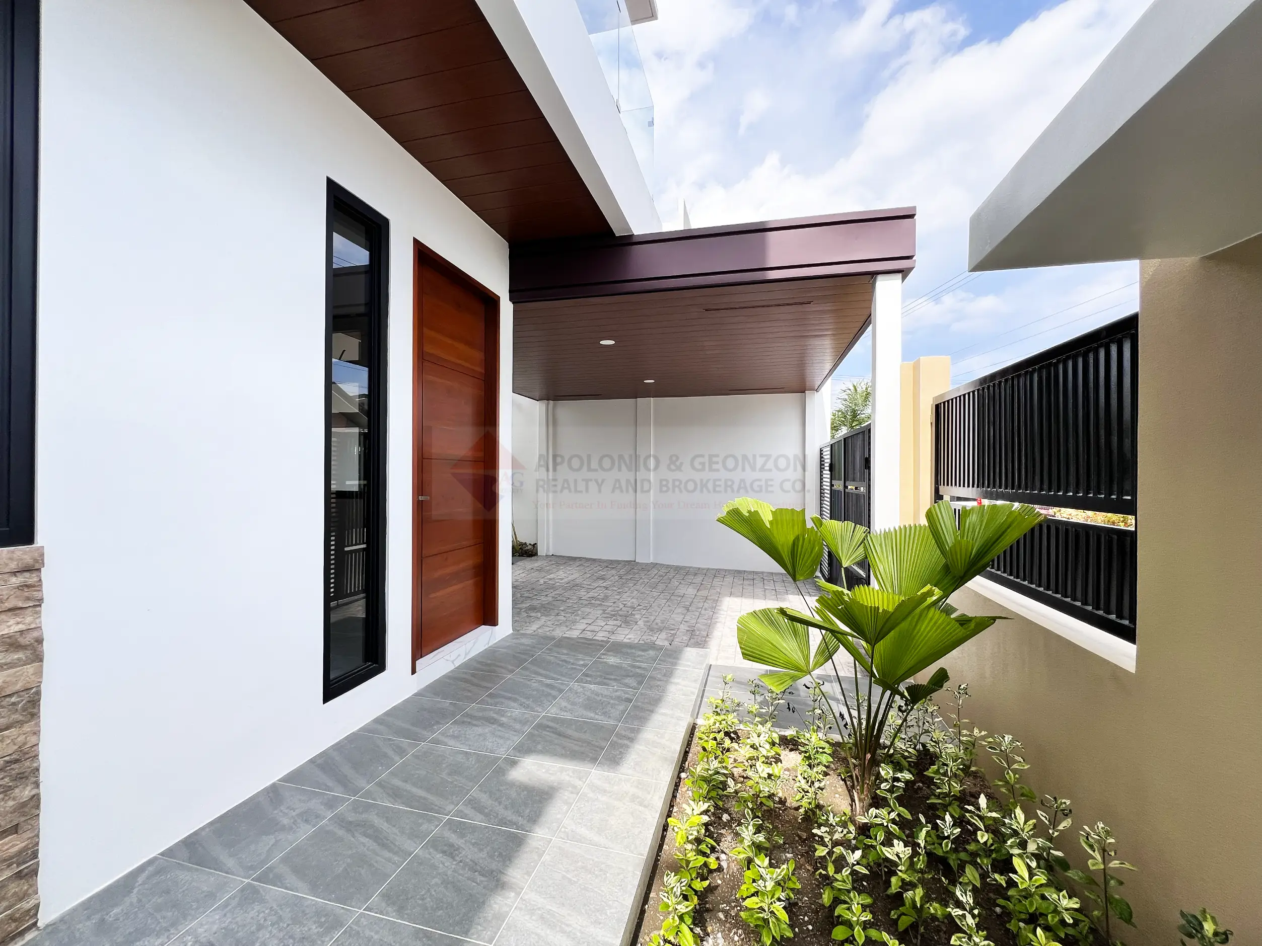 2-storey-house-tigatto-davao-porch